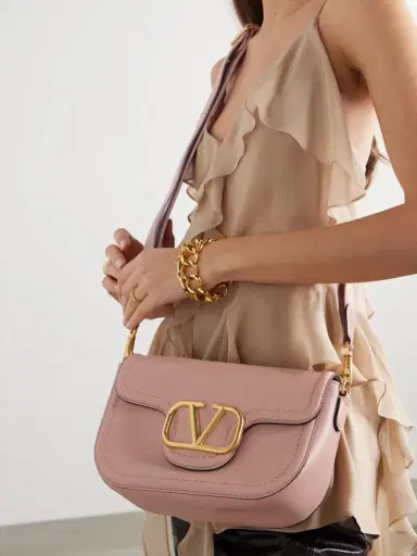 Valentino Garavani Locò Embellished Textured-leather Shoulder Bag | Thumbnail 6 Valentino Garavani Locò Embellished Textured-leather Shoulder Bag | Thumbnail 6