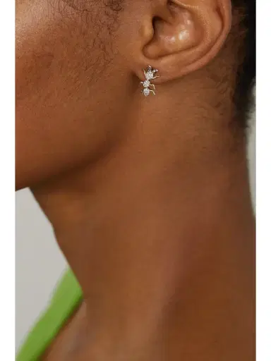 Yvonne Léon 9-karat Gold Diamond Single Earring | Thumbnail 2 Yvonne Léon 9-karat Gold Diamond Single Earring | Thumbnail 2