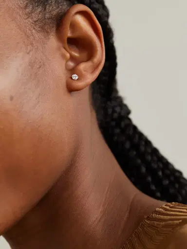De Beers London Db Classic Platinum Diamond Earrings | Thumbnail 2 De Beers London Db Classic Platinum Diamond Earrings | Thumbnail 2