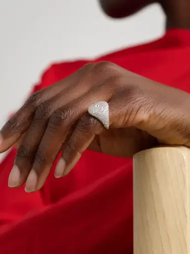 Lucy Delius Signature 14-karat Gold Diamond Signet Ring | Thumbnail 2 Lucy Delius Signature 14-karat Gold Diamond Signet Ring | Thumbnail 2