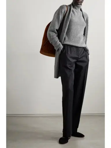 The Row Essentials Kensington Cashmere Turtleneck Sweater | Thumbnail 5 The Row Essentials Kensington Cashmere Turtleneck Sweater | Thumbnail 5
