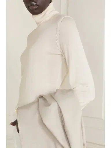 Loro Piana Cashmere Turtleneck Sweater | Thumbnail 3 Loro Piana Cashmere Turtleneck Sweater | Thumbnail 3