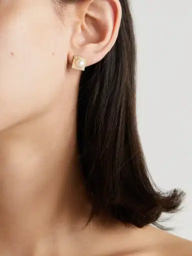 Mizuki 14-karat Gold, Diamond And Pearl Earrings | Thumbnail 2 Mizuki 14-karat Gold, Diamond And Pearl Earrings | Thumbnail 2