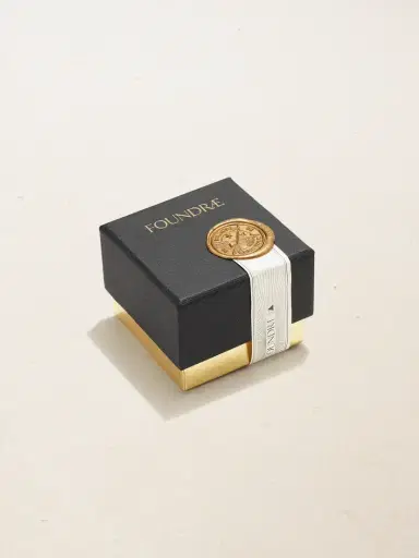Foundrae Bird's Eye Pause Internal Compass 18-karat Gold Diamond Signet Ring | Thumbnail 5 Foundrae Bird's Eye Pause Internal Compass 18-karat Gold Diamond Signet Ring | Thumbnail 5