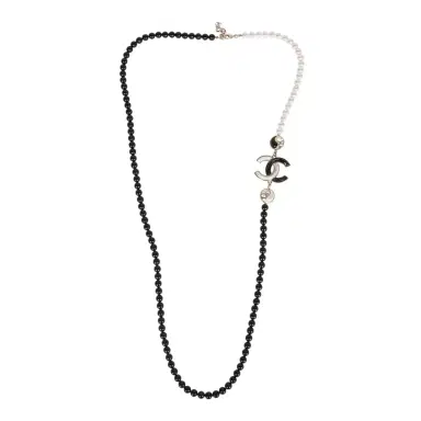 Chanel Chanel Black and White CC Logo Faux Pearl Glass Beads Long Necklace | Thumbnail 1 Chanel Chanel Black and White CC Logo Faux Pearl Glass Beads Long Necklace | Thumbnail 1