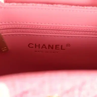 Chanel Chanel Small Kelly Shopper Pink Tweed Brushed Gold Hardware | Thumbnail 9 Chanel Chanel Small Kelly Shopper Pink Tweed Brushed Gold Hardware | Thumbnail 9