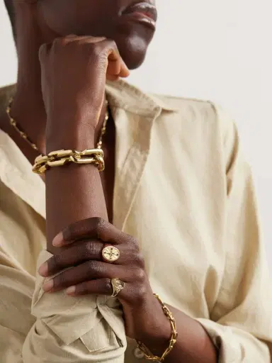 Foundrae Internal Compass 1-karat Gold And Enamel Signet Ring | Thumbnail 5 Foundrae Internal Compass 1-karat Gold And Enamel Signet Ring | Thumbnail 5