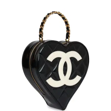 Chanel Vintage Chanel Heart Vanity Bag Black and White Patent Antique Gold Hardware | Thumbnail 2 Chanel Vintage Chanel Heart Vanity Bag Black and White Patent Antique Gold Hardware | Thumbnail 2