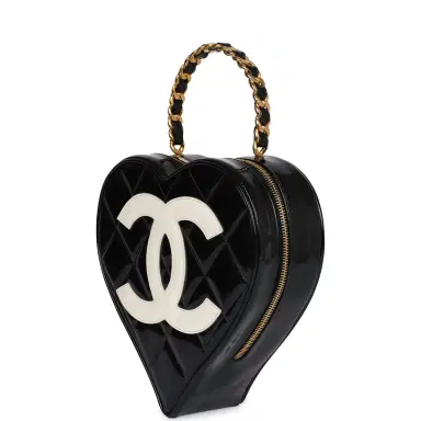 Chanel Vintage Chanel Heart Vanity Bag Black and White Patent Antique Gold Hardware | Thumbnail 3 Chanel Vintage Chanel Heart Vanity Bag Black and White Patent Antique Gold Hardware | Thumbnail 3