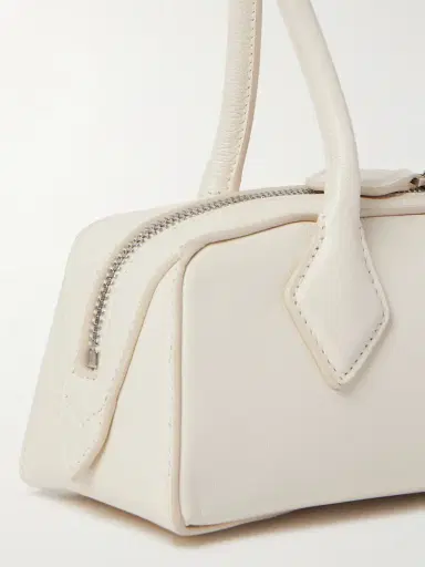 Alaïa Le Teckel Small Leather Shoulder Bag | Thumbnail 4 Alaïa Le Teckel Small Leather Shoulder Bag | Thumbnail 4