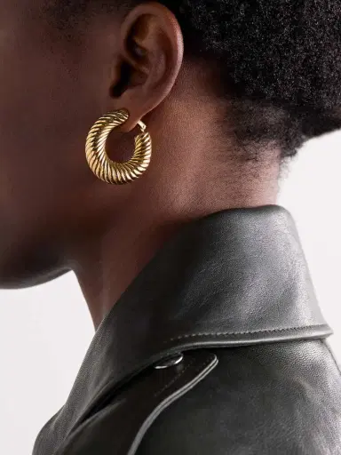 Stephanie Windsor + Van Cleef & Arpels Vintage 1970s 18-karat Gold Hoop Clip Earrings | Thumbnail 2 Stephanie Windsor + Van Cleef & Arpels Vintage 1970s 18-karat Gold Hoop Clip Earrings | Thumbnail 2