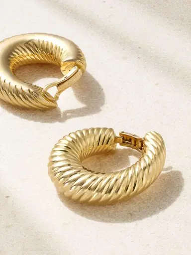Stephanie Windsor + Van Cleef & Arpels Vintage 1970s 18-karat Gold Hoop Clip Earrings | Thumbnail 3 Stephanie Windsor + Van Cleef & Arpels Vintage 1970s 18-karat Gold Hoop Clip Earrings | Thumbnail 3