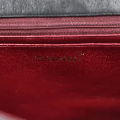 Chanel Vintage Chanel Jumbo Single Flap Bag Black Lambskin Tortoiseshell Hardware | Thumbnail 10 Chanel Vintage Chanel Jumbo Single Flap Bag Black Lambskin Tortoiseshell Hardware | Thumbnail 10