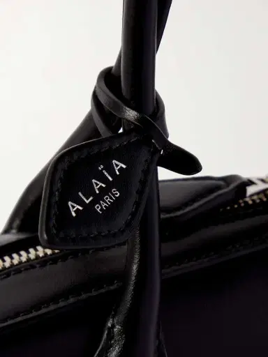 Alaïa Le Teckel Small Leather Shoulder Bag | Thumbnail 3 Alaïa Le Teckel Small Leather Shoulder Bag | Thumbnail 3