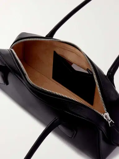 Alaïa Le Teckel Small Leather Shoulder Bag | Thumbnail 4 Alaïa Le Teckel Small Leather Shoulder Bag | Thumbnail 4