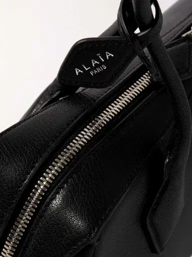 Alaïa Le Teckel Textured-leather Shoulder Bag | Thumbnail 4 Alaïa Le Teckel Textured-leather Shoulder Bag | Thumbnail 4