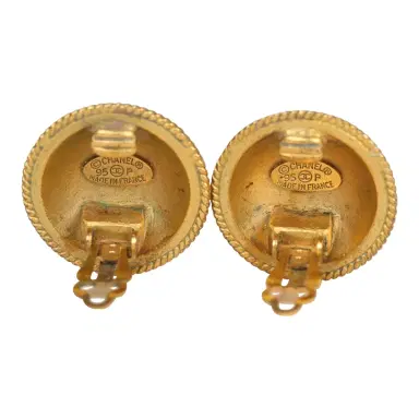 Chanel Vintage Chanel CC Round Button Clip On Earrings Gold Metal | Thumbnail 5 Chanel Vintage Chanel CC Round Button Clip On Earrings Gold Metal | Thumbnail 5