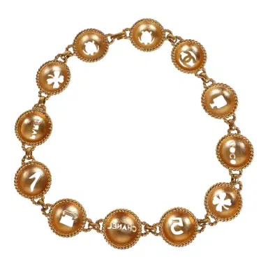 Chanel Vintage Chanel Round Cutout Lucky Charms Chain Belt Gold Metal | Thumbnail 6 Chanel Vintage Chanel Round Cutout Lucky Charms Chain Belt Gold Metal | Thumbnail 6