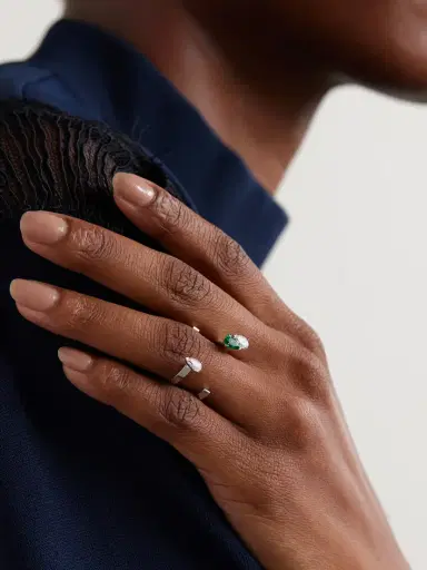 Repossi Serti Sur Vide 18-karat White Gold, Diamond And Emerald Ring | Thumbnail 2 Repossi Serti Sur Vide 18-karat White Gold, Diamond And Emerald Ring | Thumbnail 2