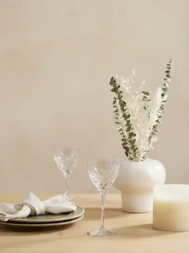 Soho Home Barwell Set Of Four Cut Crystal Red Wine Glasses | Thumbnail 2 Soho Home Barwell Set Of Four Cut Crystal Red Wine Glasses | Thumbnail 2