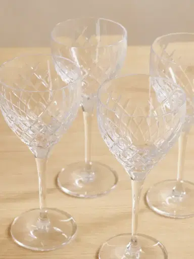 Soho Home Barwell Set Of Four Cut Crystal Red Wine Glasses | Thumbnail 3 Soho Home Barwell Set Of Four Cut Crystal Red Wine Glasses | Thumbnail 3