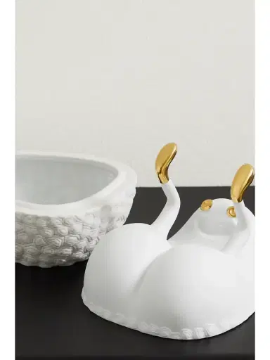 L'Objet + Haas Brothers Butts Up Gold-plated Porcelain Box | Thumbnail 3 L'Objet + Haas Brothers Butts Up Gold-plated Porcelain Box | Thumbnail 3