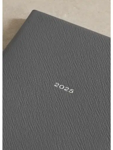 Smythson Soho Panama 2025 Textured-leather Weekly Diary | Thumbnail 3 Smythson Soho Panama 2025 Textured-leather Weekly Diary | Thumbnail 3