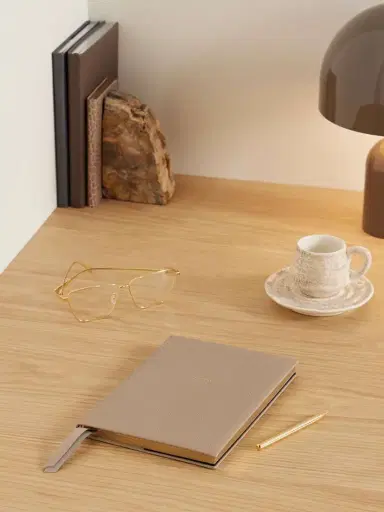 Smythson Soho Panama 2025 Textured-leather Weekly Diary | Thumbnail 2 Smythson Soho Panama 2025 Textured-leather Weekly Diary | Thumbnail 2