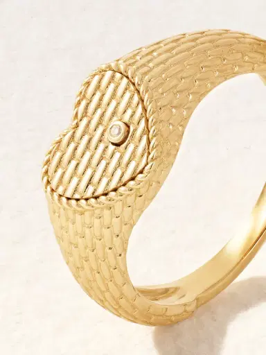 Yvonne Léon Baby Chevalière Coeur 9-karat Gold Diamond Signet Ring | Thumbnail 4 Yvonne Léon Baby Chevalière Coeur 9-karat Gold Diamond Signet Ring | Thumbnail 4