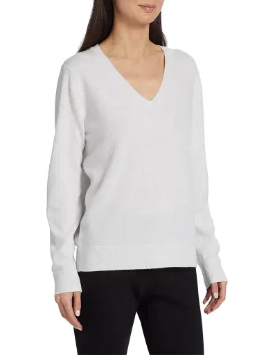 Vince Women's Weekend V-Neck Cashmere Sweater | Thumbnail 4 Vince Women's Weekend V-Neck Cashmere Sweater | Thumbnail 4