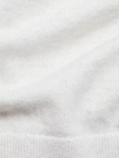 Vince Women's Weekend V-Neck Cashmere Sweater | Thumbnail 7 Vince Women's Weekend V-Neck Cashmere Sweater | Thumbnail 7