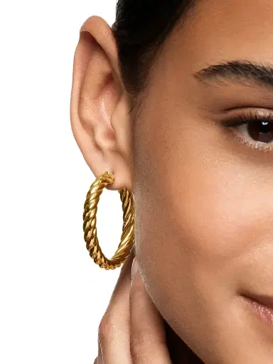 David Yurman Women's Sculpted Cable Hoop Earrings In 18K Yellow Gold - Gold | Thumbnail 2 David Yurman Women's Sculpted Cable Hoop Earrings In 18K Yellow Gold - Gold | Thumbnail 2