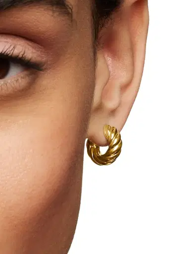David Yurman Women's Sculpted Cable Hoop Earrings in 18K Yellow Gold, 14.4MM - Gold | Thumbnail 6 David Yurman Women's Sculpted Cable Hoop Earrings in 18K Yellow Gold, 14.4MM - Gold | Thumbnail 6