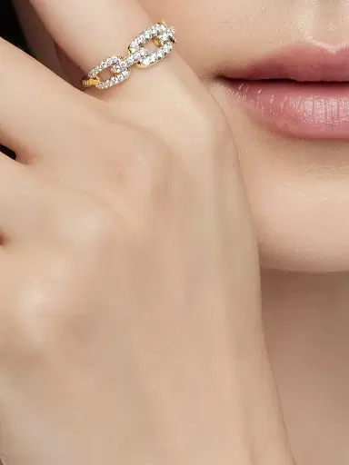 David Yurman Women's Stax Chain Link Ring in 18K Yellow Gold - Yellow Gold | Thumbnail 7 David Yurman Women's Stax Chain Link Ring in 18K Yellow Gold - Yellow Gold | Thumbnail 7