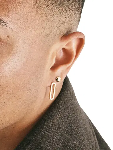 Kinraden Men's For Truth 18K Gold Earring - Gold | Thumbnail 2 Kinraden Men's For Truth 18K Gold Earring - Gold | Thumbnail 2