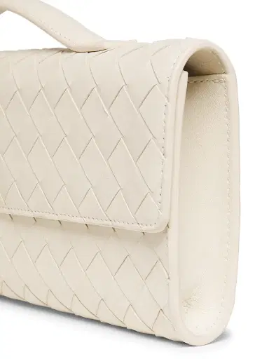 Bottega Veneta Women's Andiamo Intrecciato Leather Top-Handle Clutch - Ecru Muse Brass | Thumbnail 40 Bottega Veneta Women's Andiamo Intrecciato Leather Top-Handle Clutch - Ecru Muse Brass | Thumbnail 40