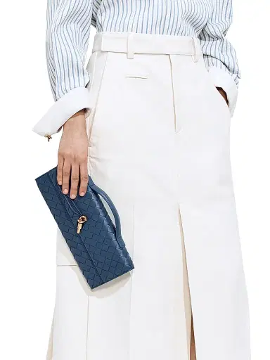Bottega Veneta Women's Andiamo Intrecciato Leather Top-Handle Clutch - Ecru Muse Brass | Thumbnail 81 Bottega Veneta Women's Andiamo Intrecciato Leather Top-Handle Clutch - Ecru Muse Brass | Thumbnail 81