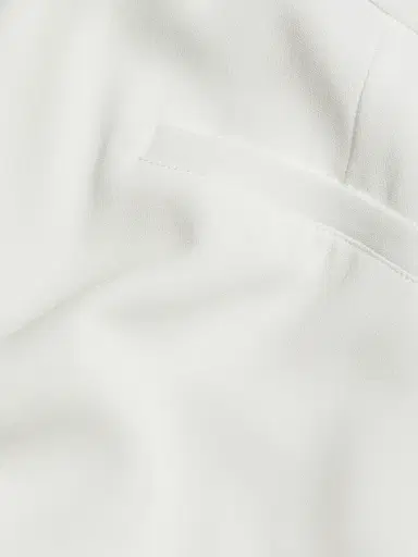 Cinq à Sept Women's Elaine Crepe Shorts | Thumbnail 7 Cinq à Sept Women's Elaine Crepe Shorts | Thumbnail 7