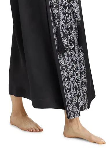 Josie Natori Women's Ysobel Embroidered Robe - Black - Size XL | Thumbnail 6 Josie Natori Women's Ysobel Embroidered Robe - Black - Size XL | Thumbnail 6