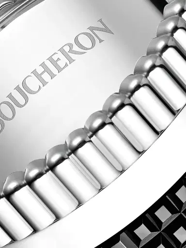 Boucheron Women's Quatre Black Edition Two-Tone 18K Gold Ring | Thumbnail 4 Boucheron Women's Quatre Black Edition Two-Tone 18K Gold Ring | Thumbnail 4