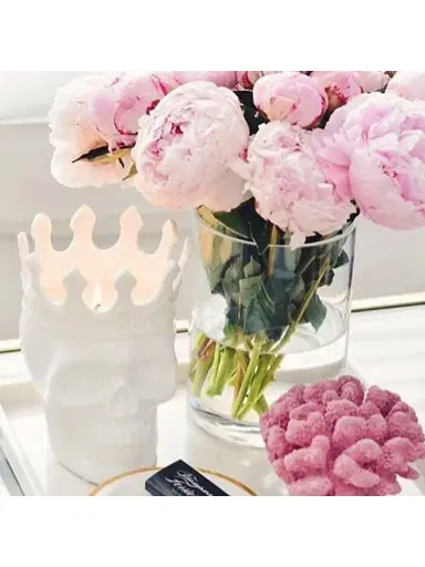 Thompson Ferrier Louise Skull Candle - Rose De Vents | Thumbnail 7 Thompson Ferrier Louise Skull Candle - Rose De Vents | Thumbnail 7