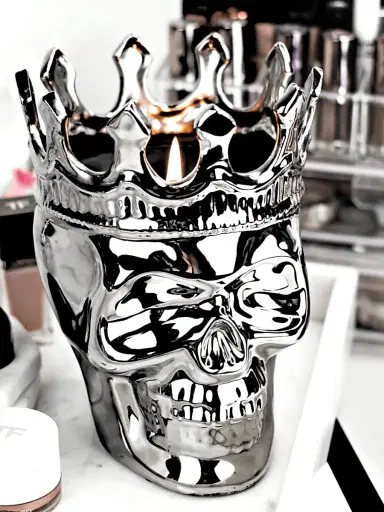 Thompson Ferrier Thé Aroma Silver Maximilien Skull Candle | Thumbnail 2 Thompson Ferrier Thé Aroma Silver Maximilien Skull Candle | Thumbnail 2