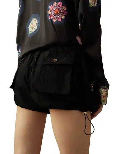 CYNTHIA ROWLEY Women's Drawstring Shell Cargo Bloomers - Black - Size Medium | Thumbnail 4 CYNTHIA ROWLEY Women's Drawstring Shell Cargo Bloomers - Black - Size Medium | Thumbnail 4