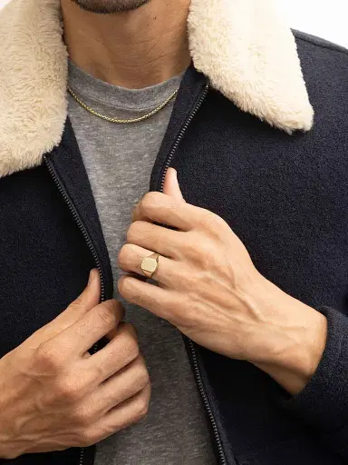 Oradina Men's 14K Yellow Solid Gold The Duke Signet Ring - Yellow Gold | Thumbnail 4 Oradina Men's 14K Yellow Solid Gold The Duke Signet Ring - Yellow Gold | Thumbnail 4