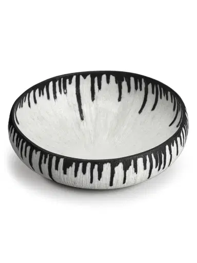L'Objet Atelier Tokasu Round Porcelain Bowl - White Indigo Small | Thumbnail 2 L'Objet Atelier Tokasu Round Porcelain Bowl - White Indigo Small | Thumbnail 2