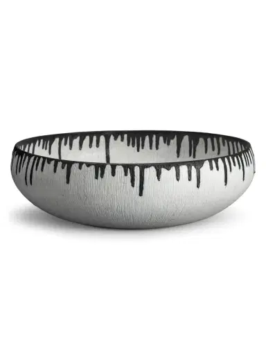 L'Objet Atelier Tokasu Round Porcelain Bowl - White Indigo Small | Thumbnail 4 L'Objet Atelier Tokasu Round Porcelain Bowl - White Indigo Small | Thumbnail 4