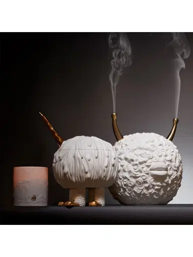 L'Objet Haas Mojave Unicorn Candle | Thumbnail 2 L'Objet Haas Mojave Unicorn Candle | Thumbnail 2