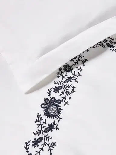 Ralph Lauren Eloise Embroidery Cotton Duvet & Sham Collection - Polo Navy European | Thumbnail 4 Ralph Lauren Eloise Embroidery Cotton Duvet & Sham Collection - Polo Navy European | Thumbnail 4