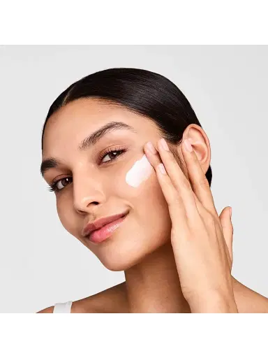 Estée Lauder Women's DayWear Anti-Oxidant 72H-Hydration Sorbet Moisturizer Creme SPF 15 | Thumbnail 4 Estée Lauder Women's DayWear Anti-Oxidant 72H-Hydration Sorbet Moisturizer Creme SPF 15 | Thumbnail 4