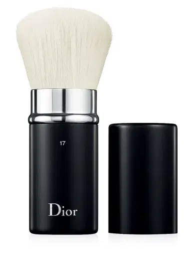 Dior Women's Backstage Kabuki Brush N 17 | Thumbnail 1 Dior Women's Backstage Kabuki Brush N 17 | Thumbnail 1